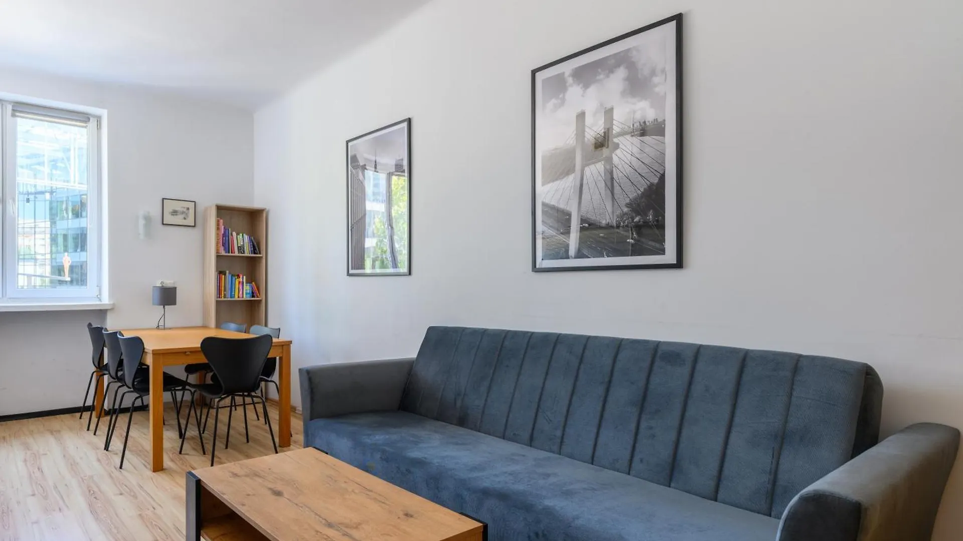 Apartament Centrum Twarda contacts